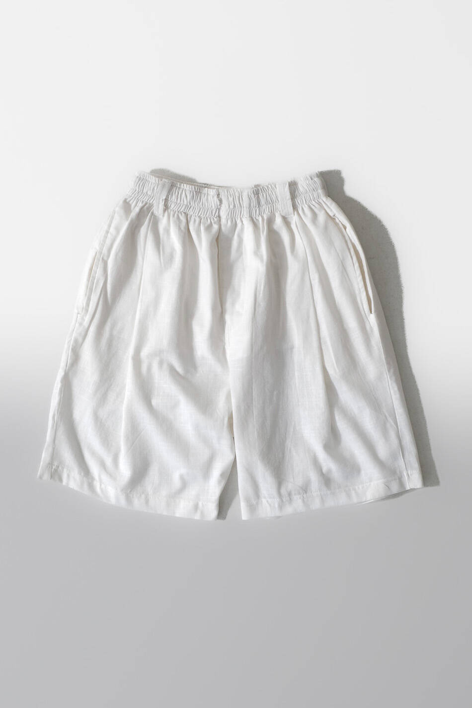 %100 Pamuk Pileli Essential Beyaz Şort - SOLDOUT