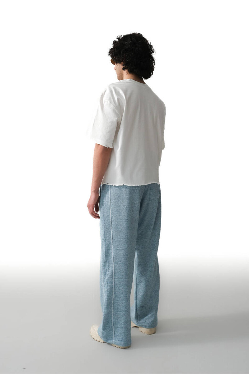 Yırtık Detaylı Beyaz Boxy Fit Crop Tişört & Trust The Journey Denim Desenli Açık Mavi Baggy Eşofman - 2