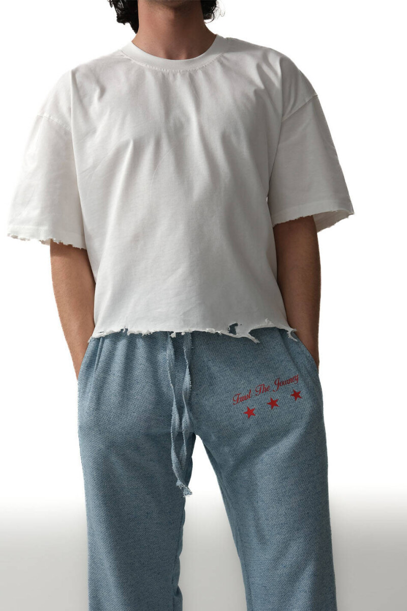 Yırtık Detaylı Beyaz Boxy Fit Crop Tişört & Trust The Journey Denim Desenli Açık Mavi Baggy Eşofman - 3