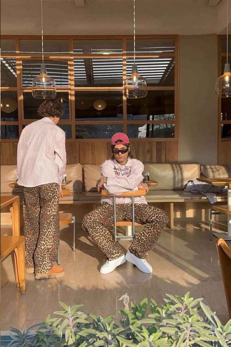 Amen Baskılı İnce Kırmızı Çizgili Oversize Old Money Gömlek - 5