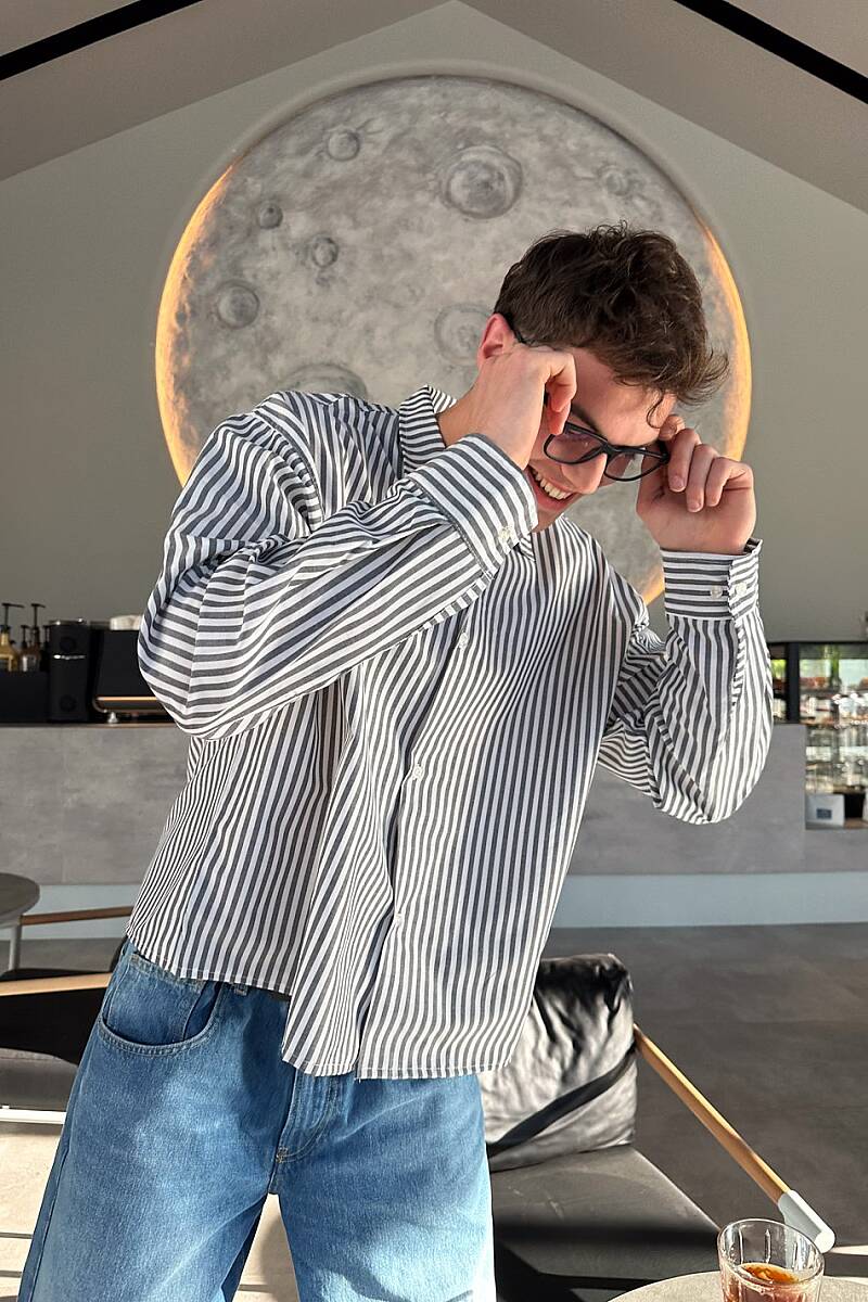 Antrasit Çizgili Old Money Boxy Fit Crop Gömlek - 3