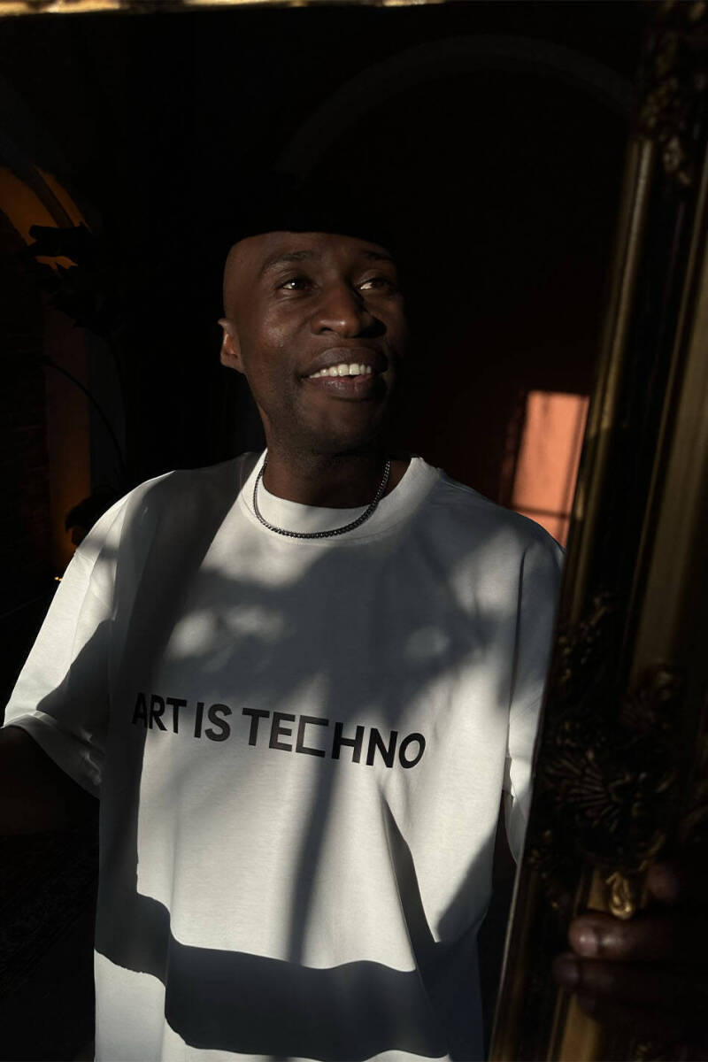 Art is Techno Baskılı Oversize Tişört 