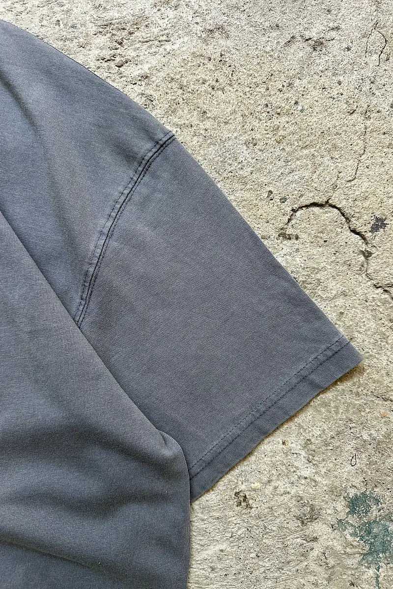 Asit Yıkamalı Antrasit Ortadan Dikişli Oversize Tişört - 4