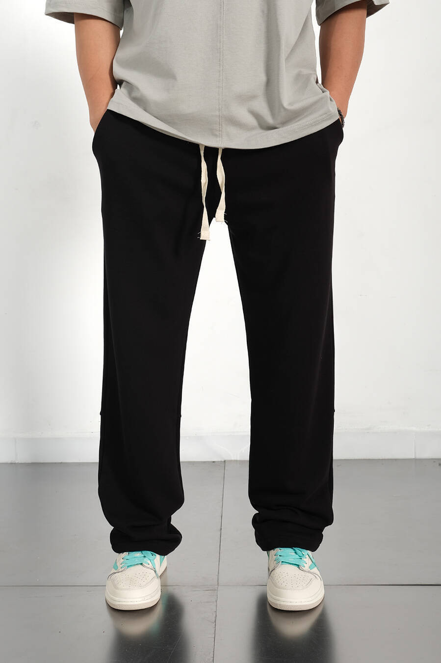 Basic Siyah Oversize Eşofman Altı - SOLDOUT