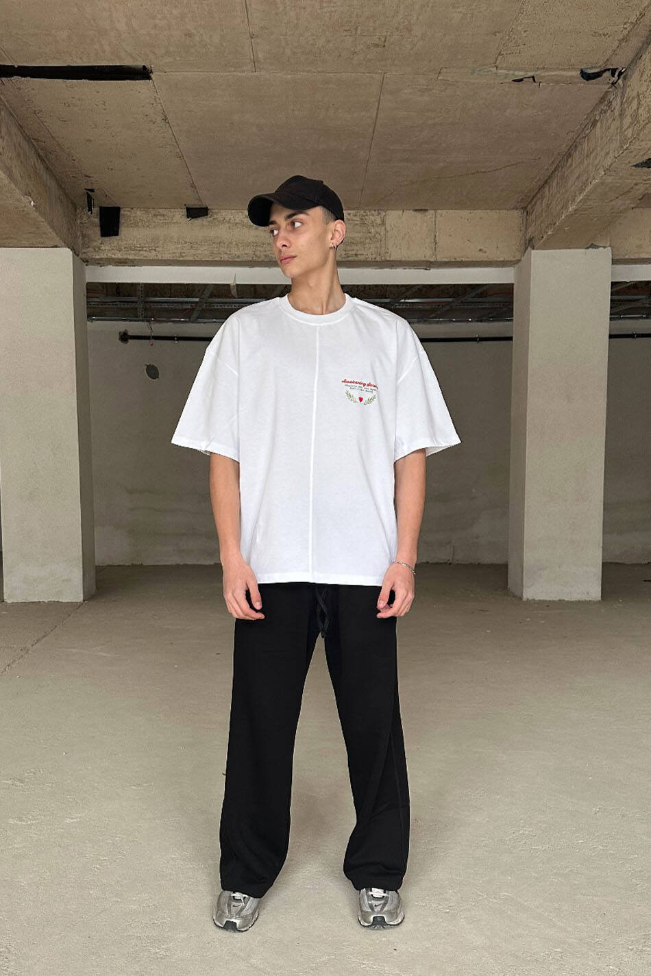 Awakening Service Baskılı Ters Dikiş Detaylı Beyaz Heavyweight Oversize Tişört - SOLDOUT