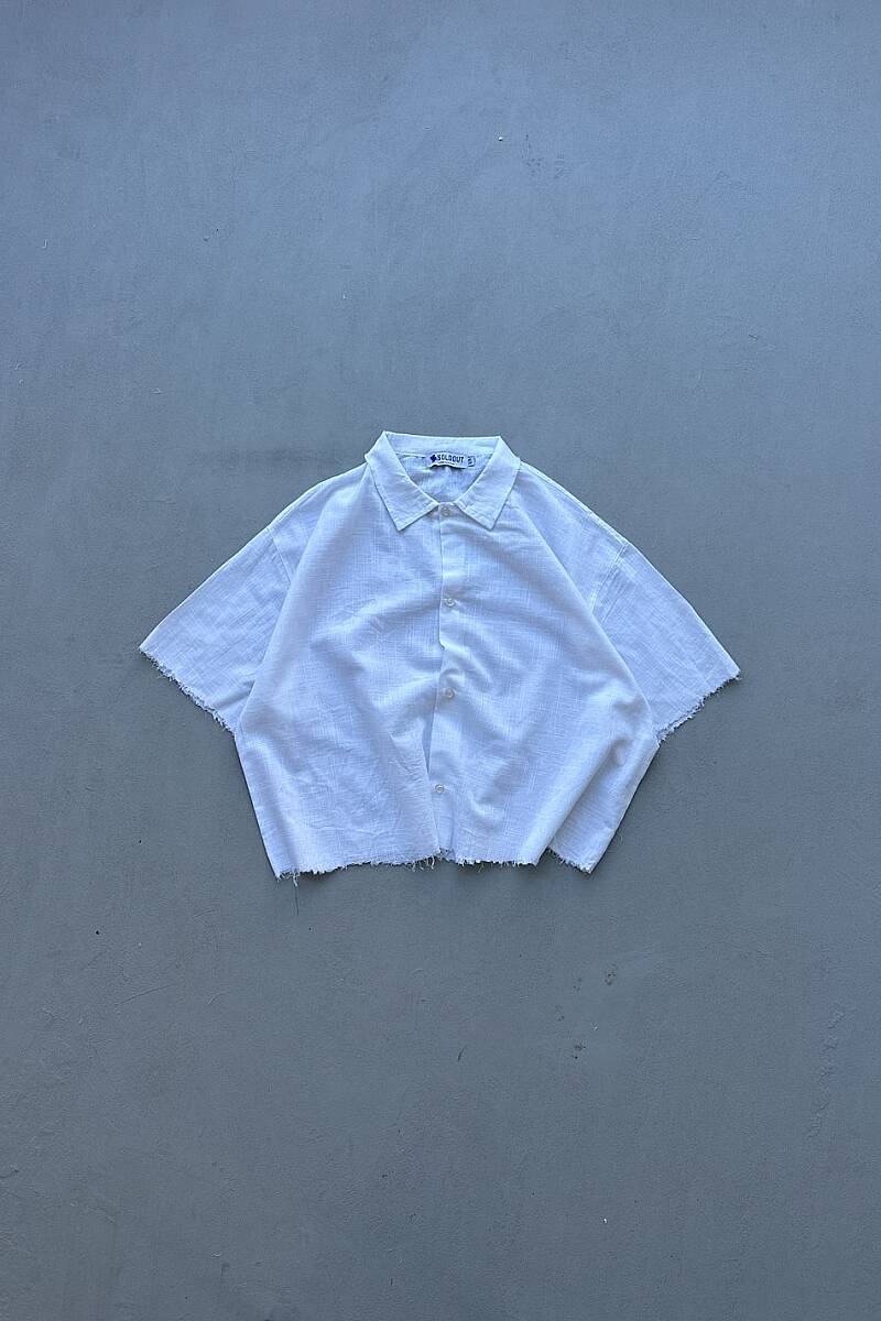 Beyaz Distressed Boxy Fit Crop Yarım Kol %100 Pamuk İnce Gömlek - SOLDOUT (1)