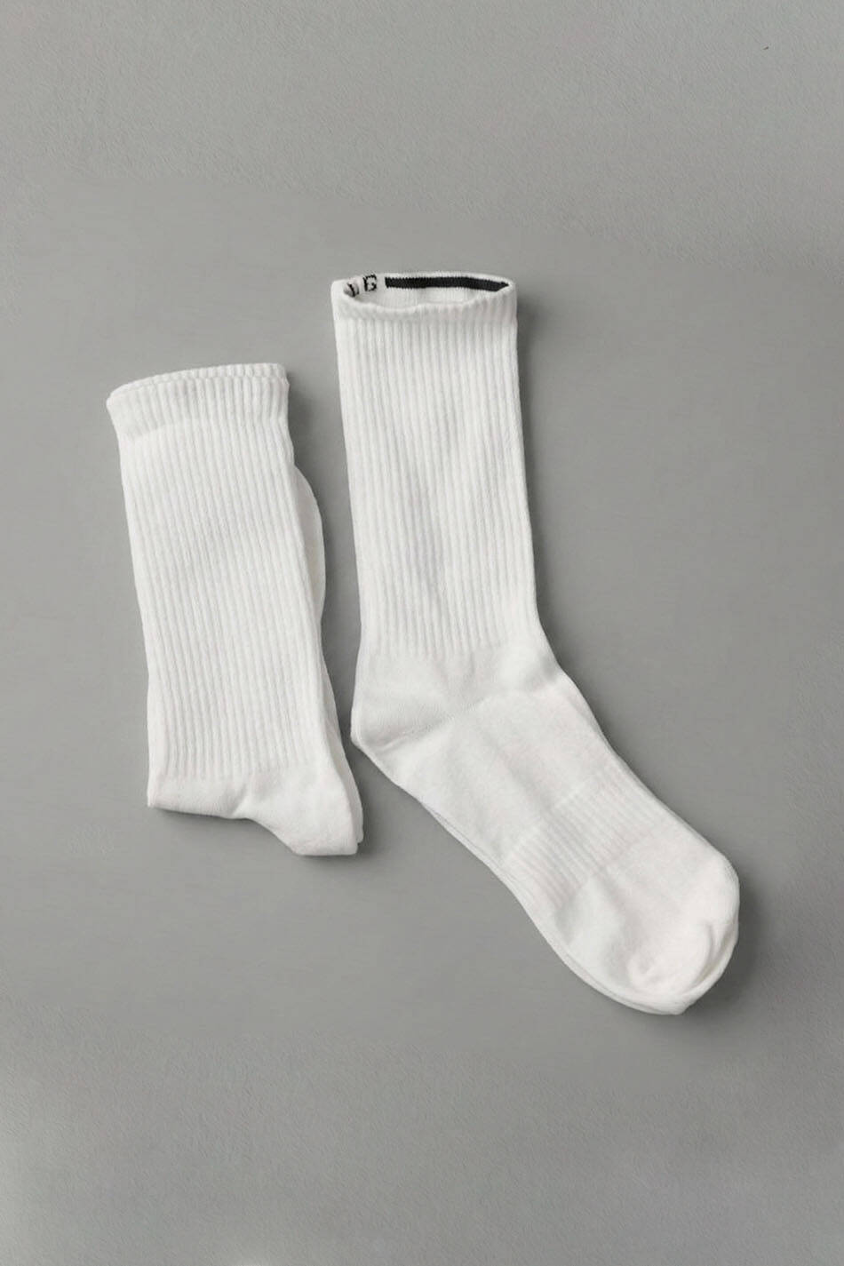 Uzun Beyaz Çorap - SOLDOUT