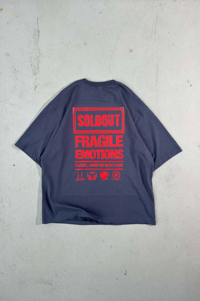 Fragile Emotions Baskılı Antrasit Oversize Tişört - 1