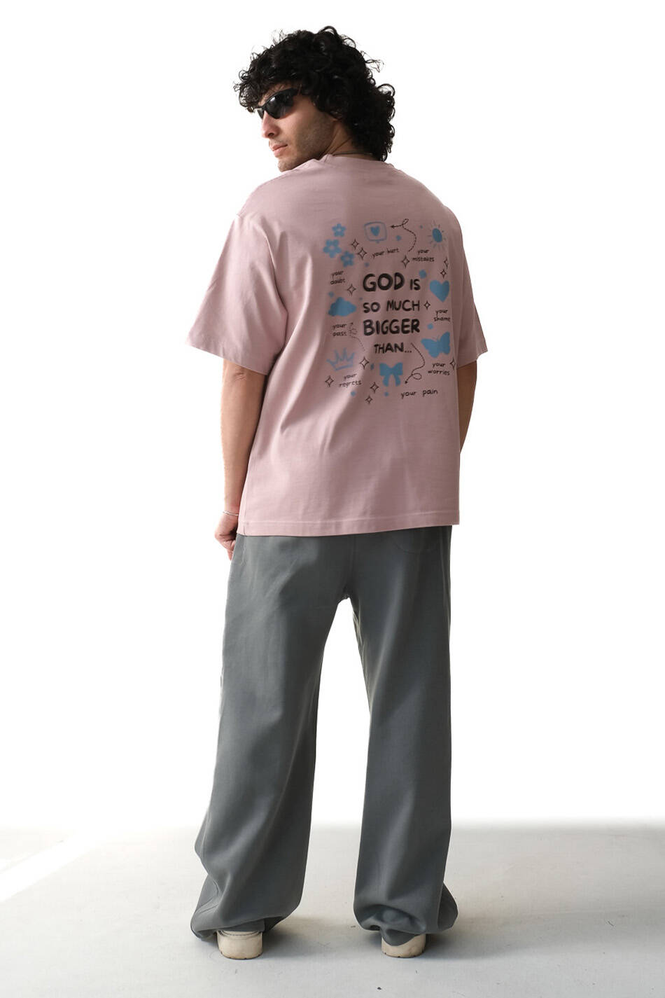 God is So Much Bigger Than Pudra Oversize Tişört - 2