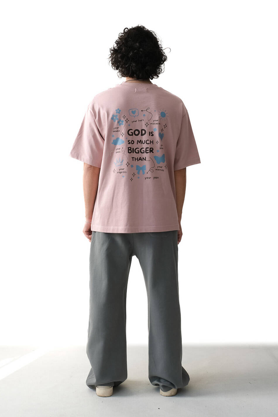 God is So Much Bigger Than Pudra Oversize Tişört - 5
