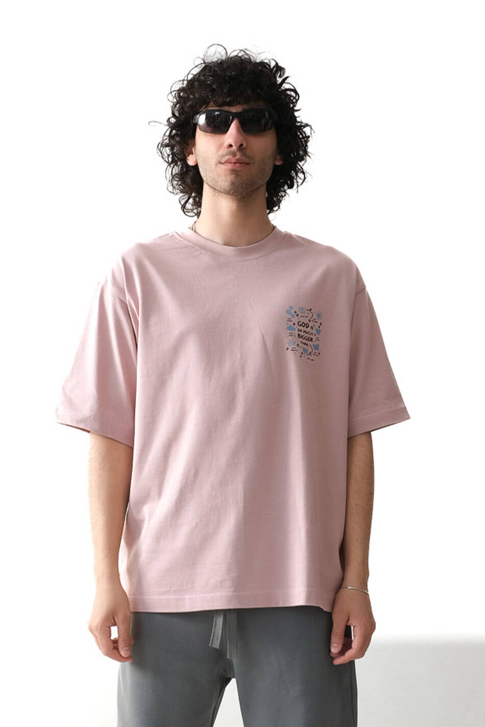 God is So Much Bigger Than Pudra Oversize Tişört - 3