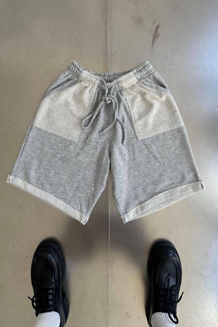 Gri Ters Cep Detaylı 3 iplik Şort - SOLDOUT