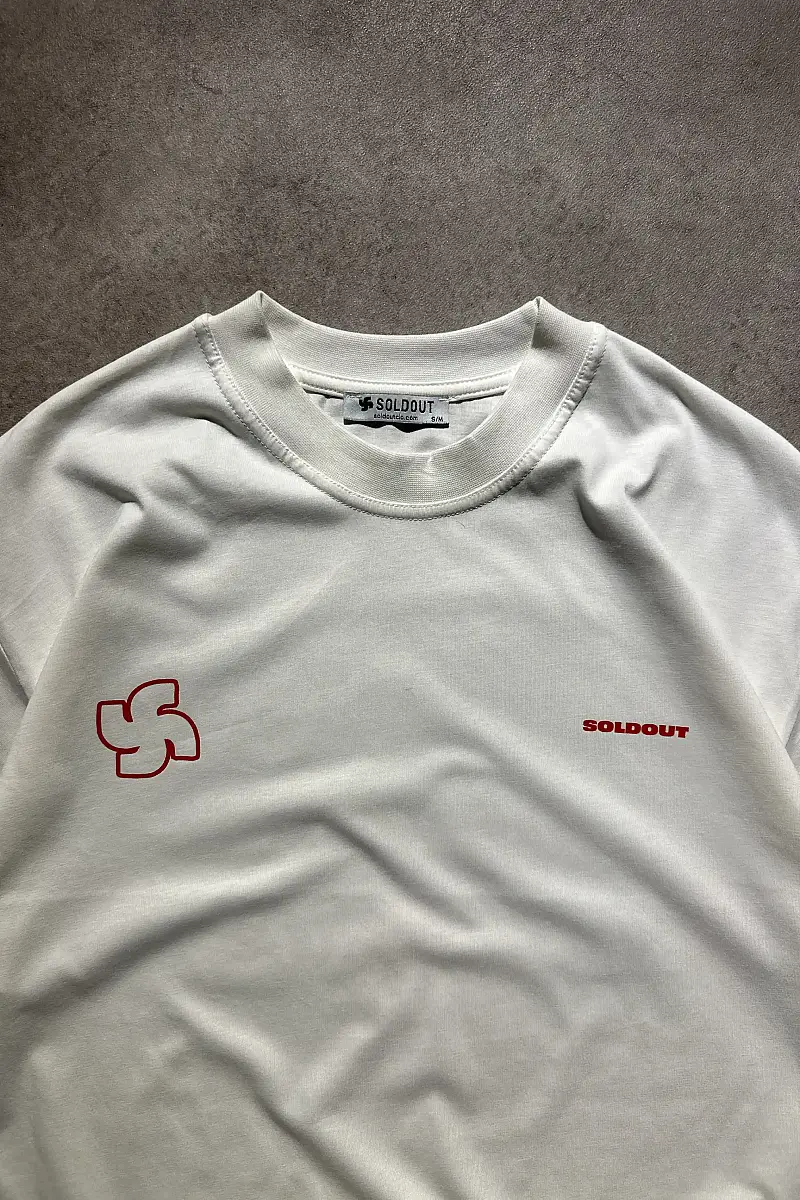 Hot & Friendly Beyaz Oversize Baskılı Tişört - SOLDOUT (1)