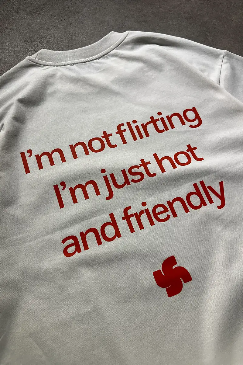 Hot & Friendly Beyaz Oversize Baskılı Tişört - 3