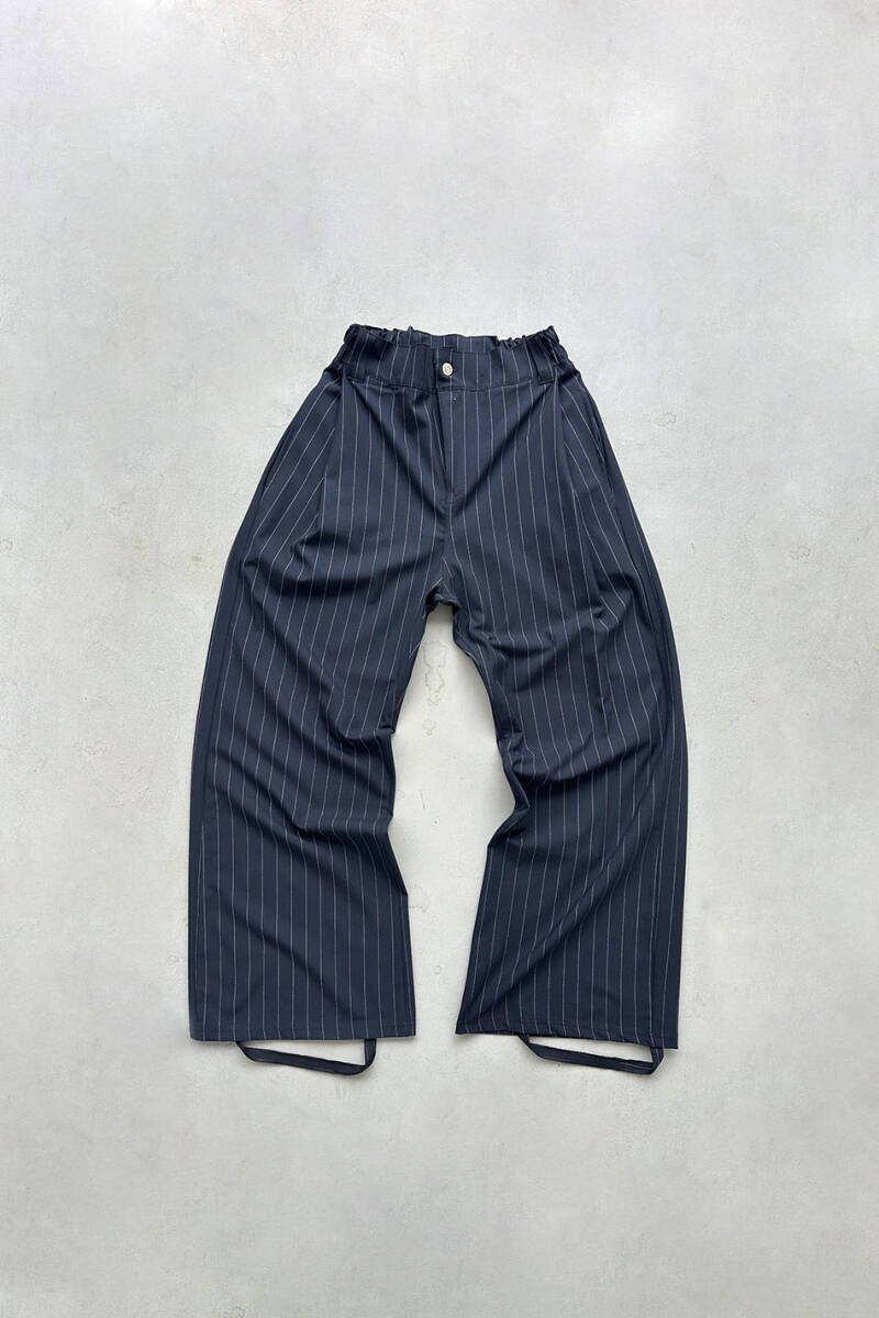 İnce Çizgili Lacivert Fenna V1 Pantolon - SOLDOUT