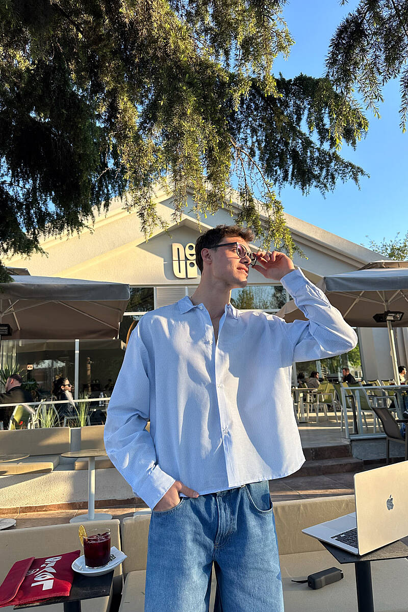 İnce Mavi Çizgili Old Money Boxy Fit Crop Gömlek - SOLDOUT