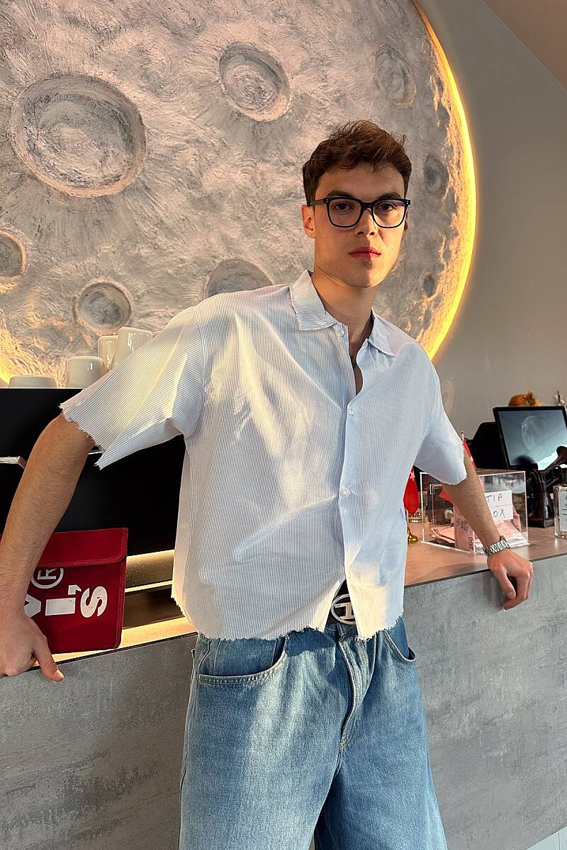 İnce Mavi Çizgili Distressed Yarım Kol Boxy Fit Gömlek - 4