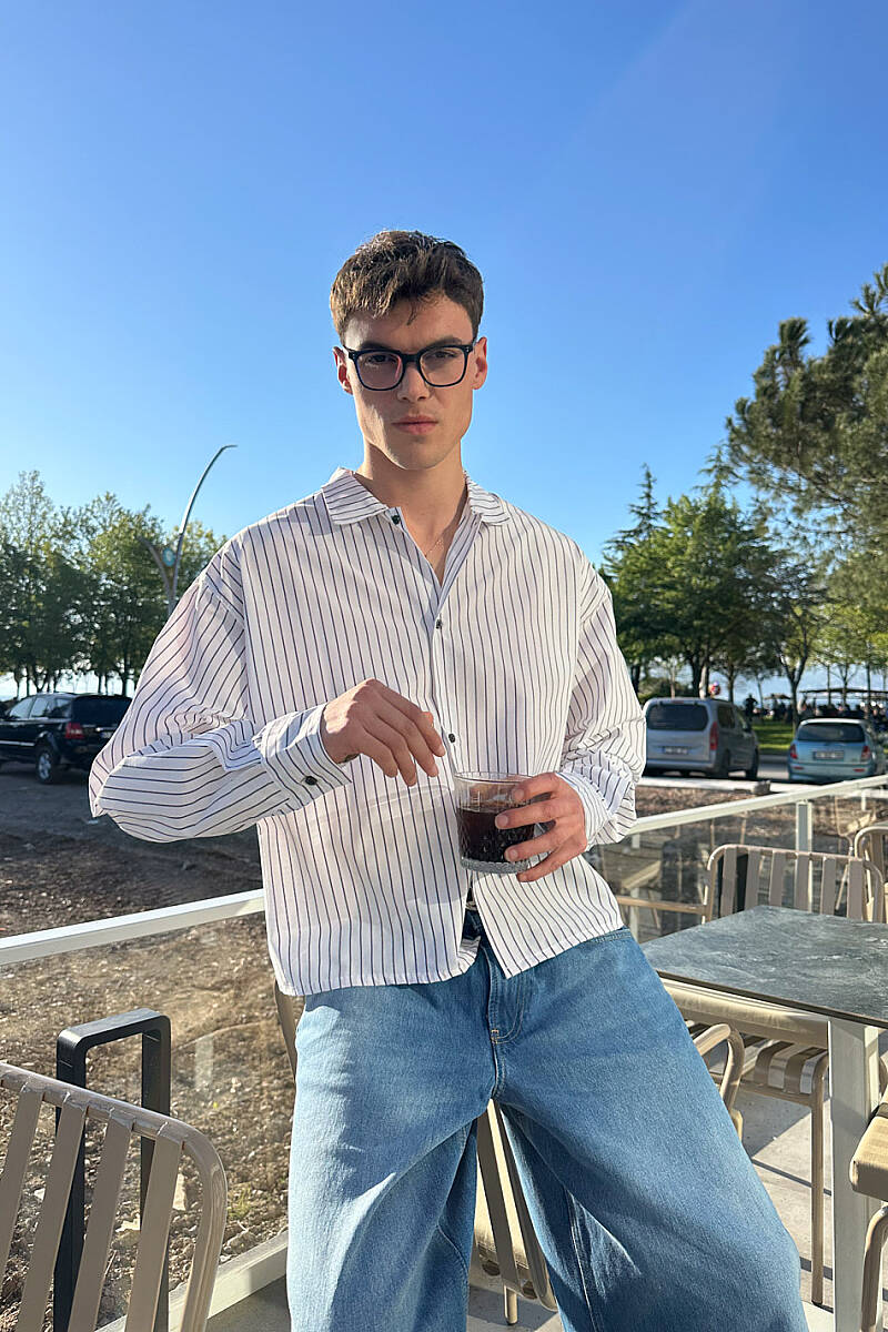 İnce Siyah Çizgili Old Money Boxy Fit Crop Gömlek - SOLDOUT