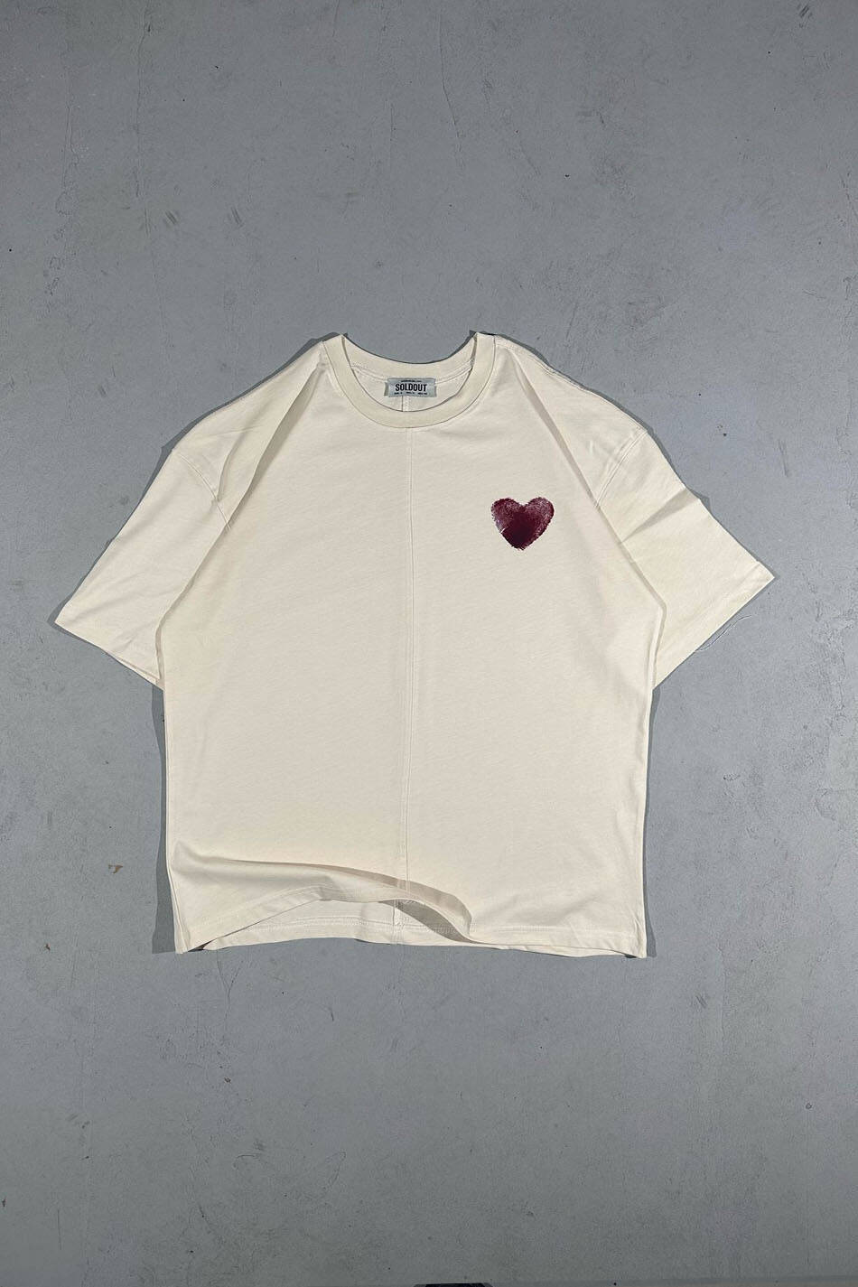 Kalp Baskılı Dikiş Detaylı Bej Oversize Tişört - SOLDOUT
