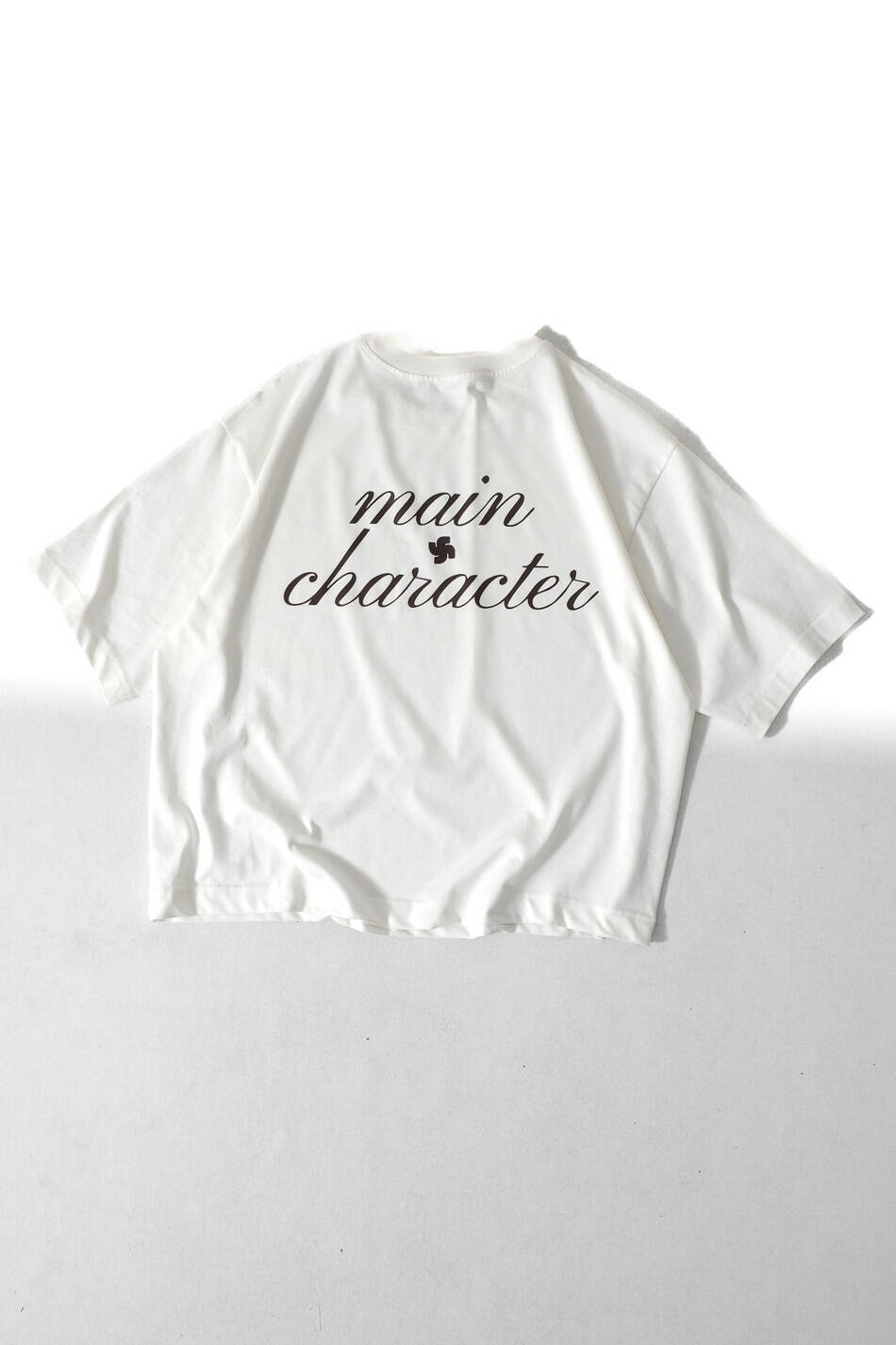 Main Character Boxy Fit Crop Tişört - SOLDOUT