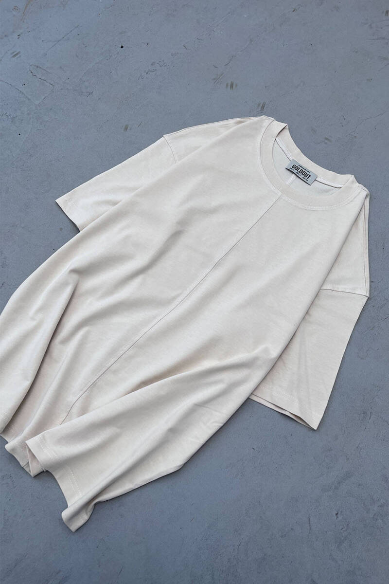Oversize Basic Parça Detaylı Krem Tişört - 2