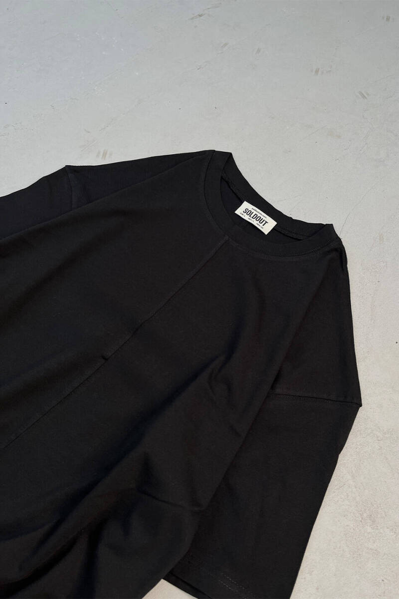 Oversize Basic Parça Detaylı Siyah Tişört - 2