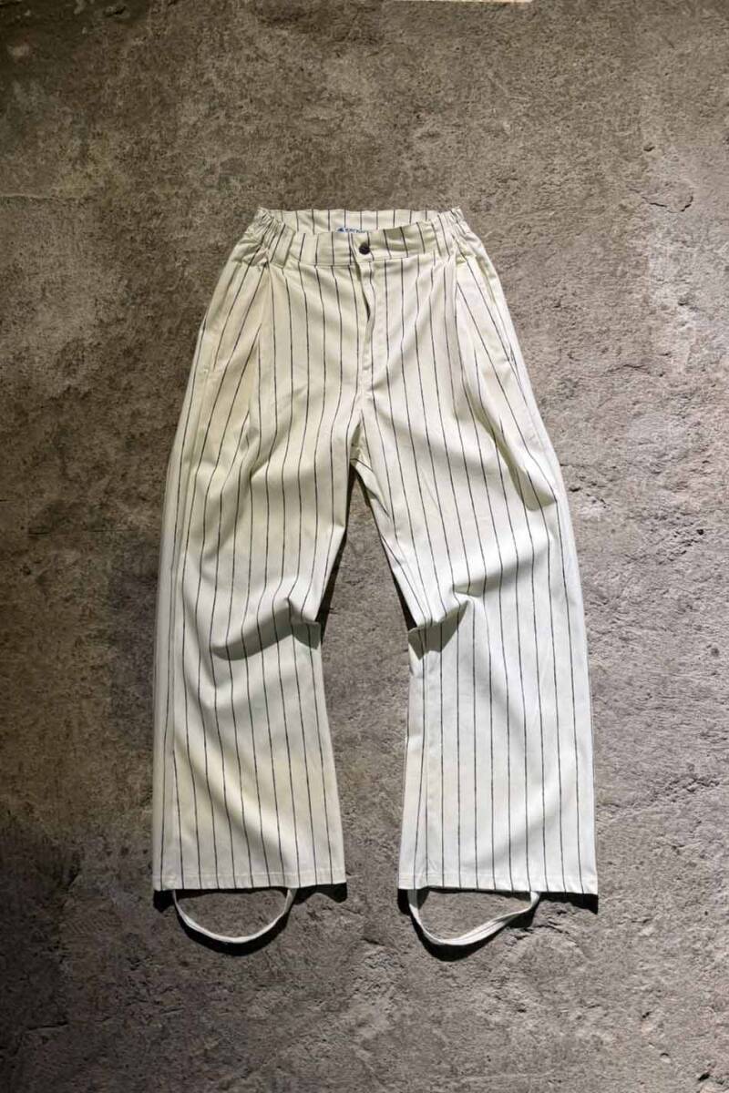 Siyah Çizgili Ekru Çift Pileli Baggy Pantolon - SOLDOUT