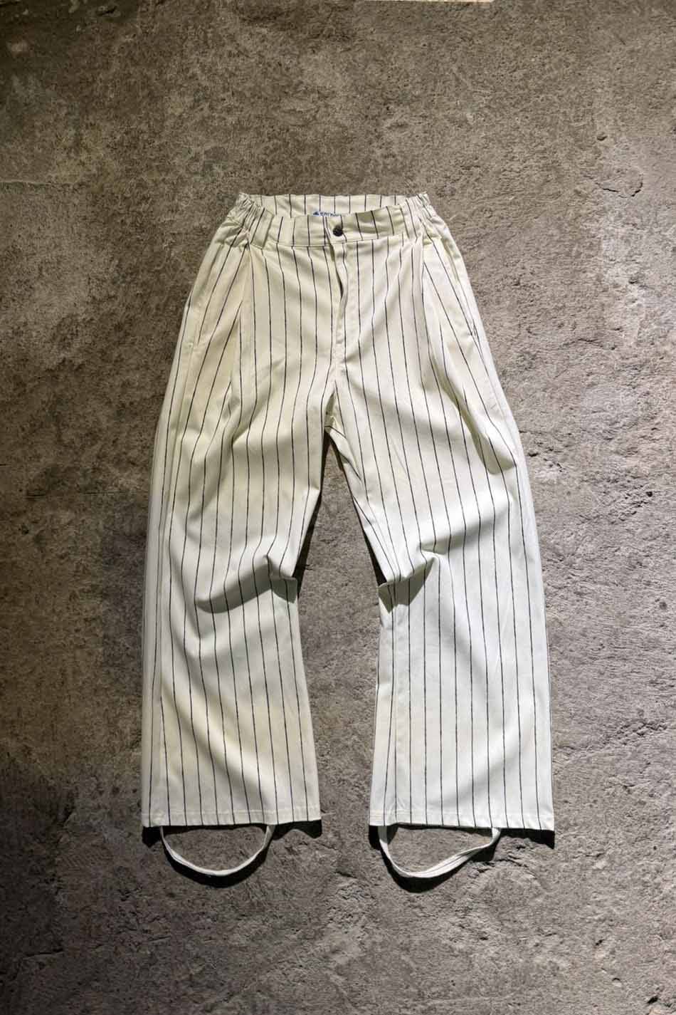 Siyah Çizgili Ekru Çift Pileli Baggy Pantolon - SOLDOUT