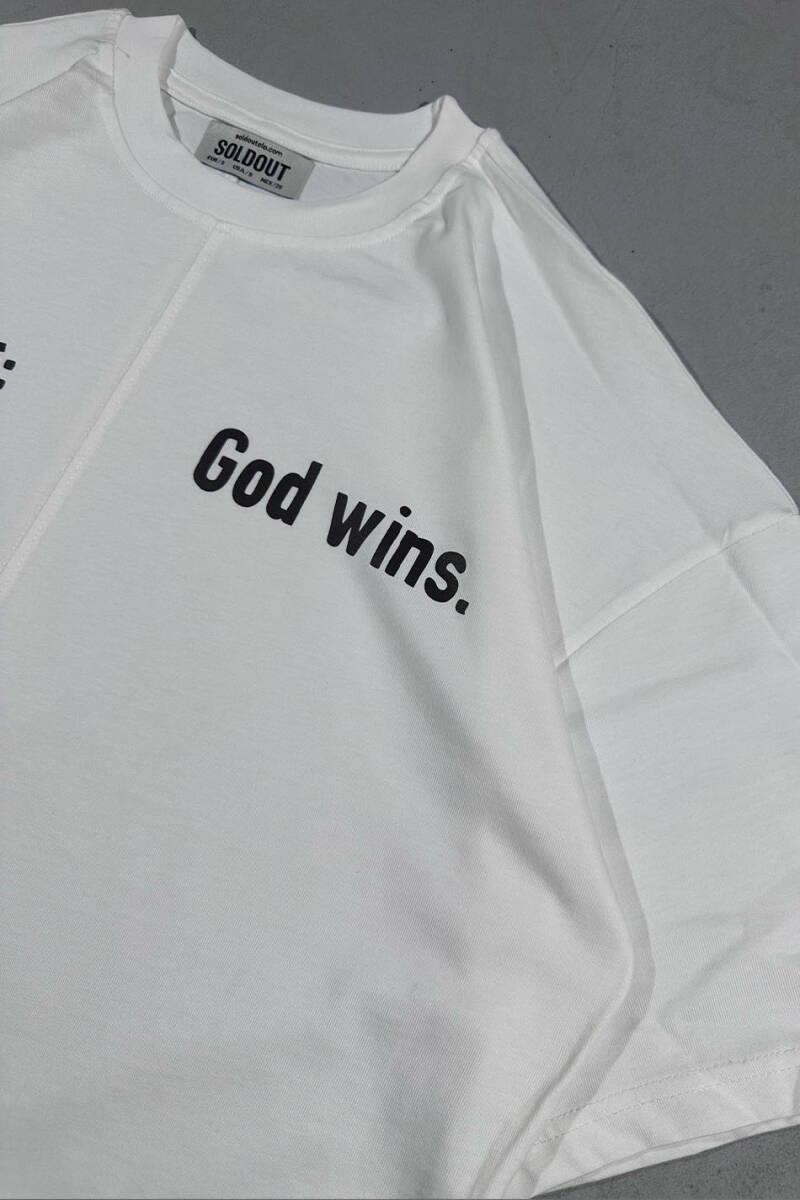 Spoiler God Wins Baskılı Dikiş Detaylı Oversize Tişört - 3