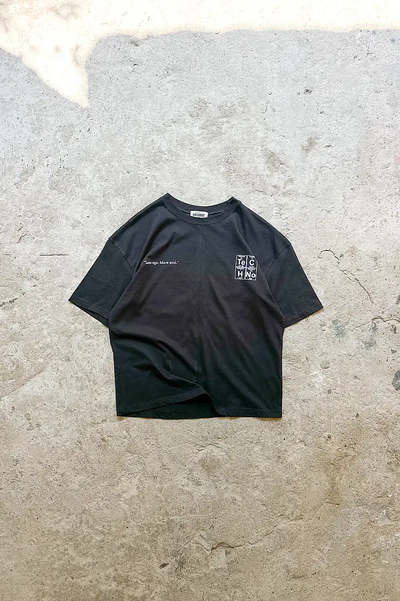 Techno Siyah Ortadan Dikişli Oversize Tişört - SOLDOUT (1)