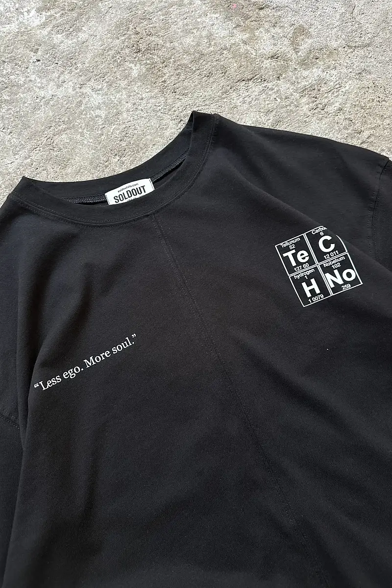 Techno Siyah Ortadan Dikişli Oversize Tişört - 1
