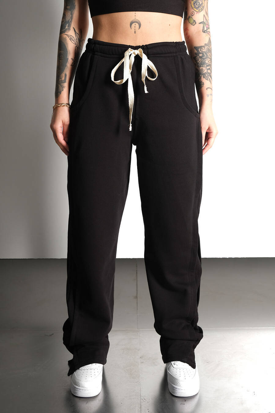 Ters Kumaş Detaylı Siyah Oversize Eşofman Altı - SOLDOUT