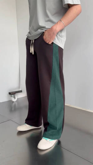 Üçgen Yan Şeritli Kahverengi/Yeşil Oversize Eşofman Altı 