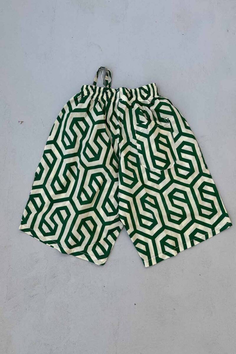 Yeşil Geometrik Desenli Şort - SOLDOUT (1)