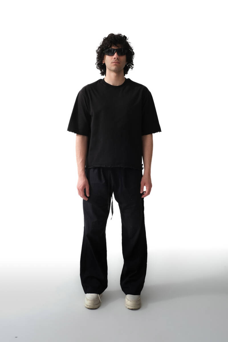 Yırtık Detaylı Siyah Boxy Fit Crop Tişört - 2