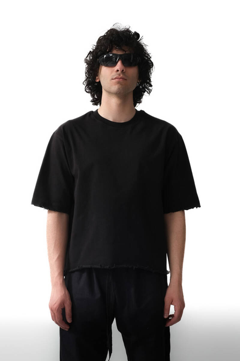 Yırtık Detaylı Siyah Boxy Fit Crop Tişört - 1